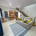 Casa Da Ribeira - Mosteiros (Azores)