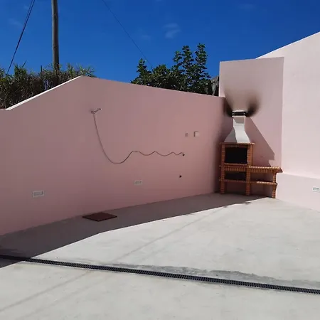 Casa Da Ribeira - Mosteiros Holiday home